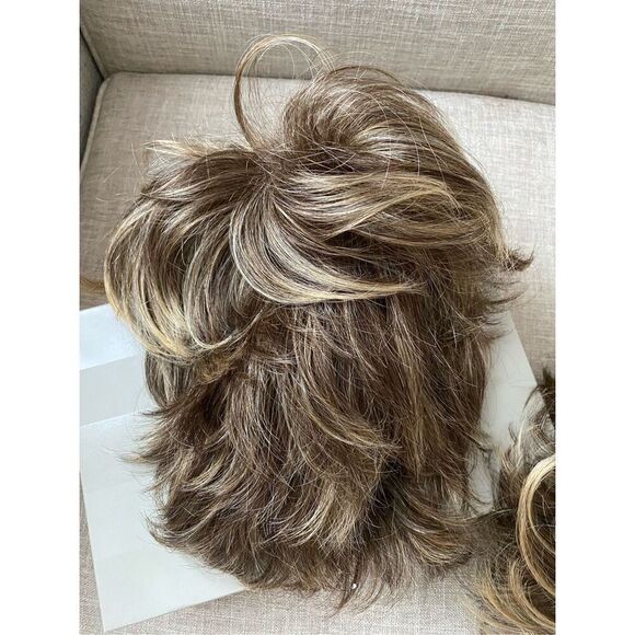 Raquel Welch Kanekalon Vibralite Modacrylic Lot Of Two Brown Wigs - Picture 2 of 16